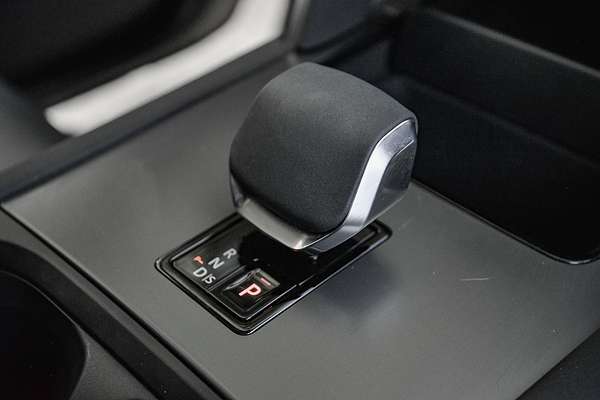 2024 Land Rover Discovery Sport P250 Dynamic SE L550