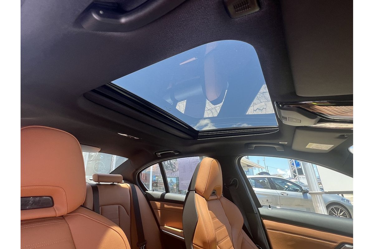 2023 BMW 3 Series 330i M Sport G20 LCI