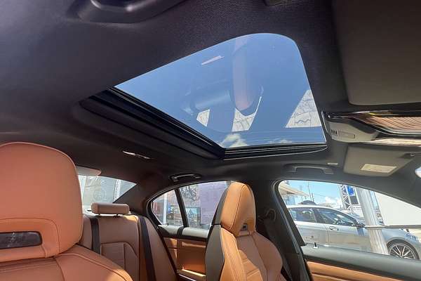 2023 BMW 3 Series 330i M Sport G20 LCI