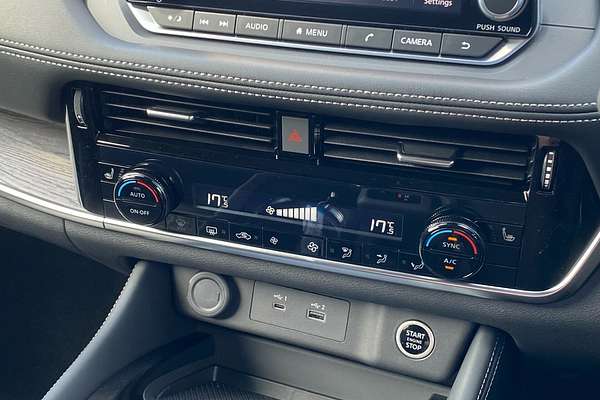 2024 Nissan X-TRAIL ST-L T33