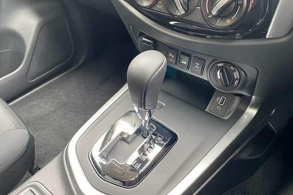 2024 Nissan Navara ST D23 4X4