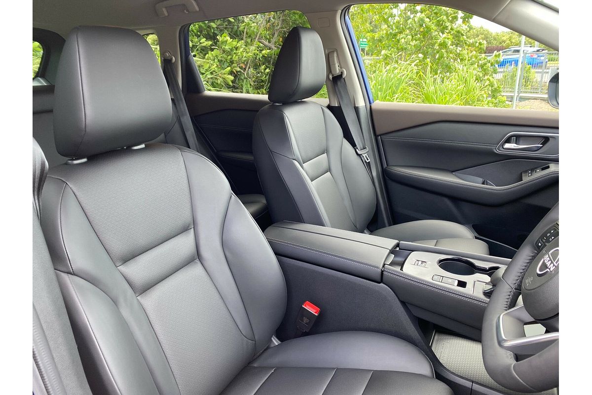 2024 Nissan X-TRAIL ST-L T33