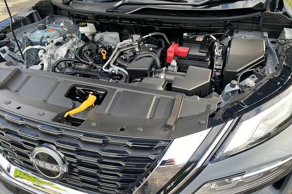 2024 Nissan X-TRAIL ST-L T33