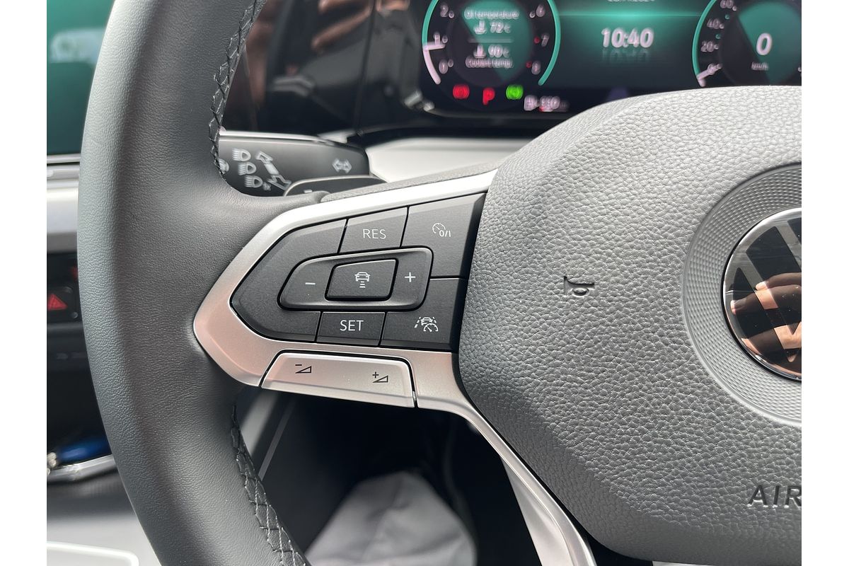 2023 Volkswagen Golf 110TSI Life 8