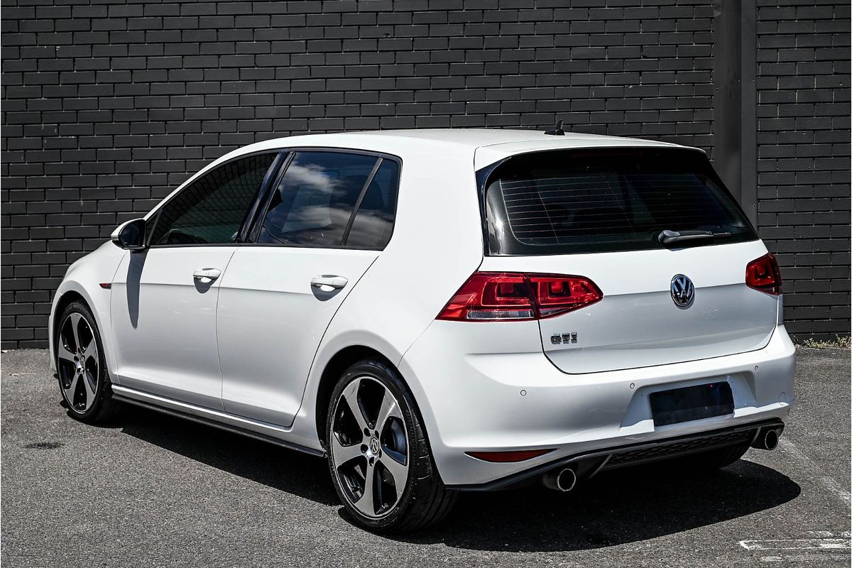 2015 Volkswagen Golf GTI 7