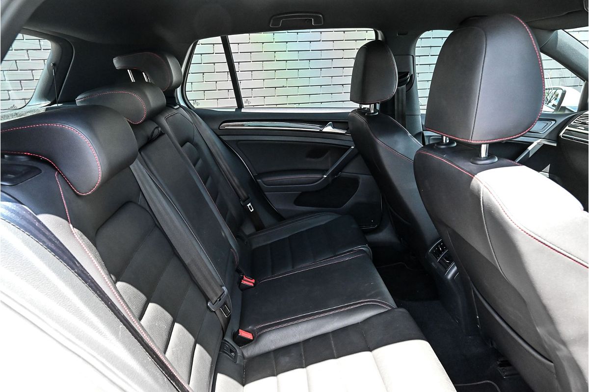2015 Volkswagen Golf GTI 7