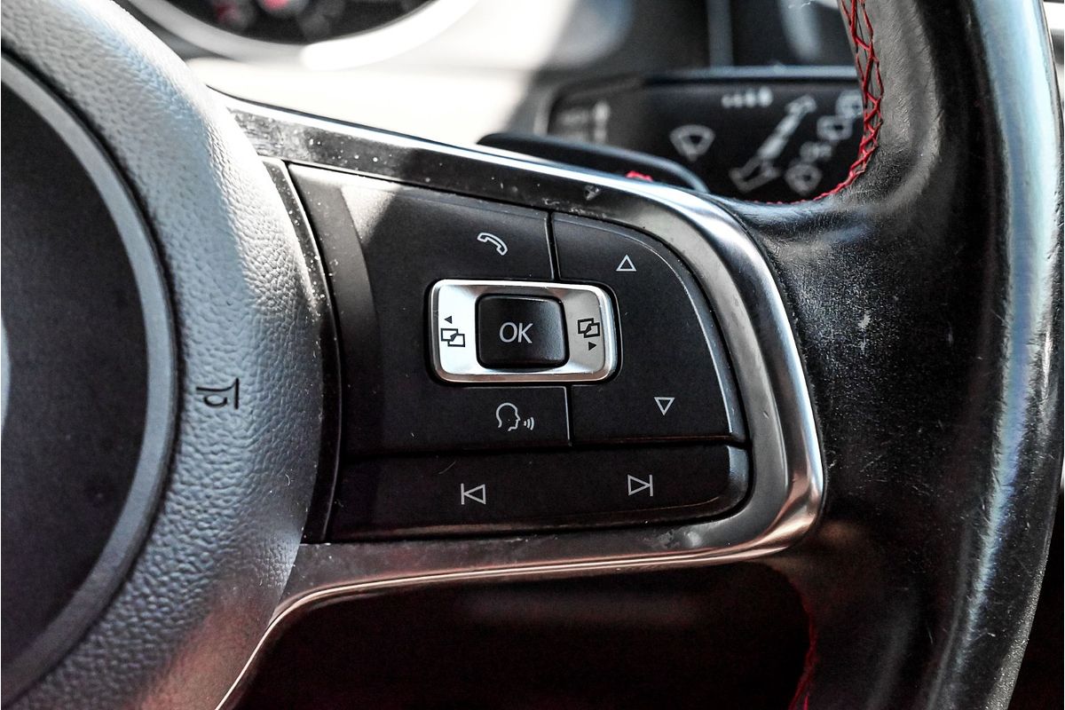 2015 Volkswagen Golf GTI 7