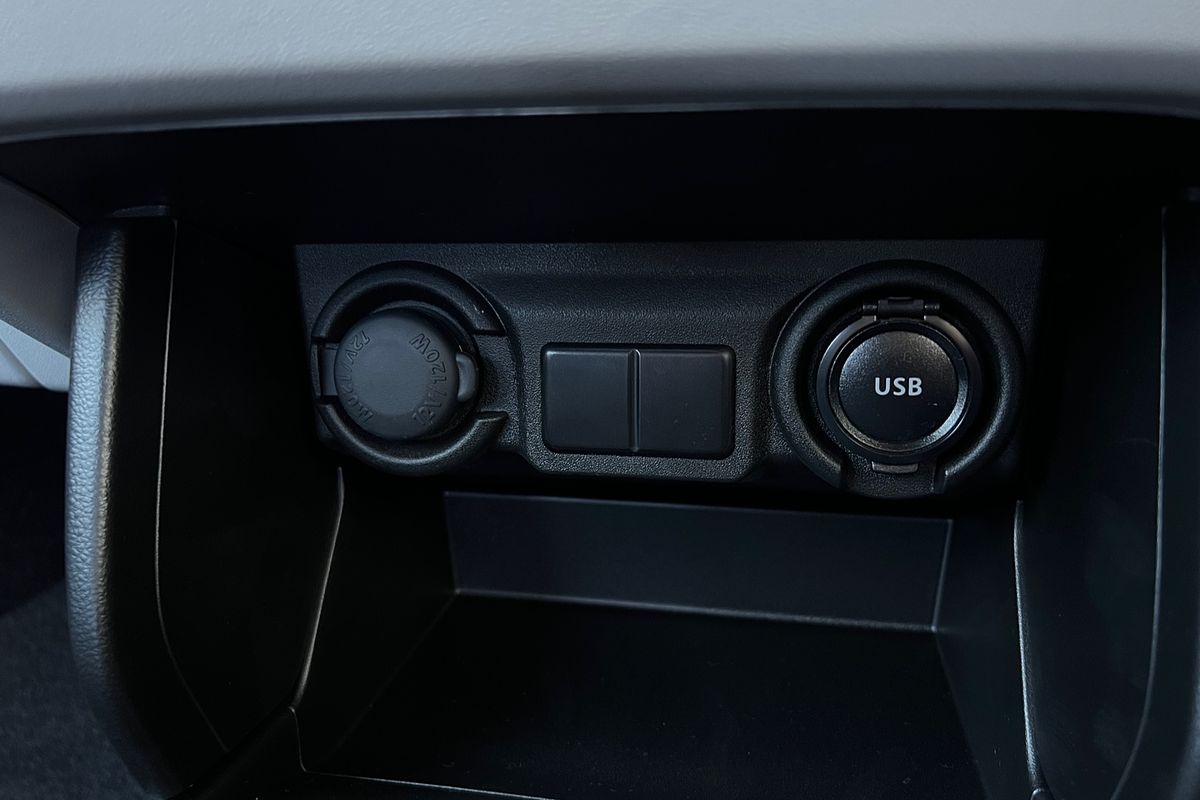 2024 Suzuki Swift Hybrid UZ