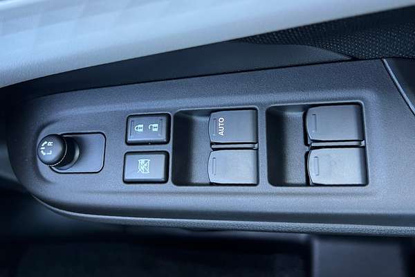 2024 Suzuki Swift Hybrid UZ