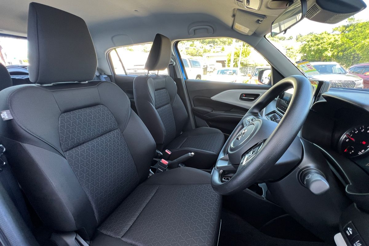 2024 Suzuki Swift Hybrid UZ