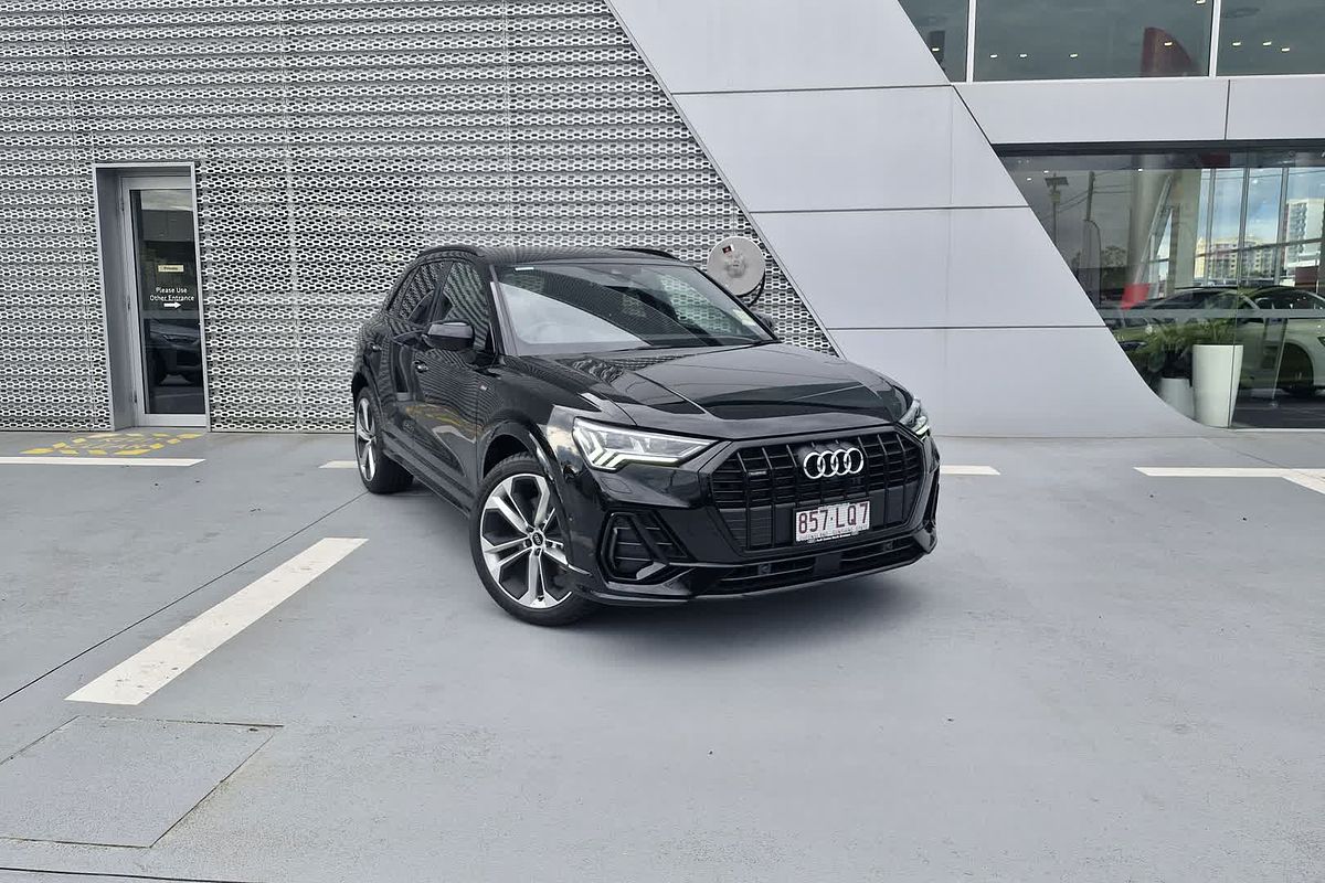 2024 Audi Q3 40 TFSI S Line F3