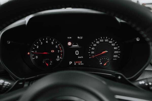 2024 Suzuki Swift Hybrid GLX UZ