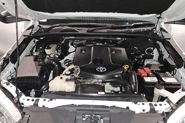 2019 Toyota Hilux SR GUN126R 4X4