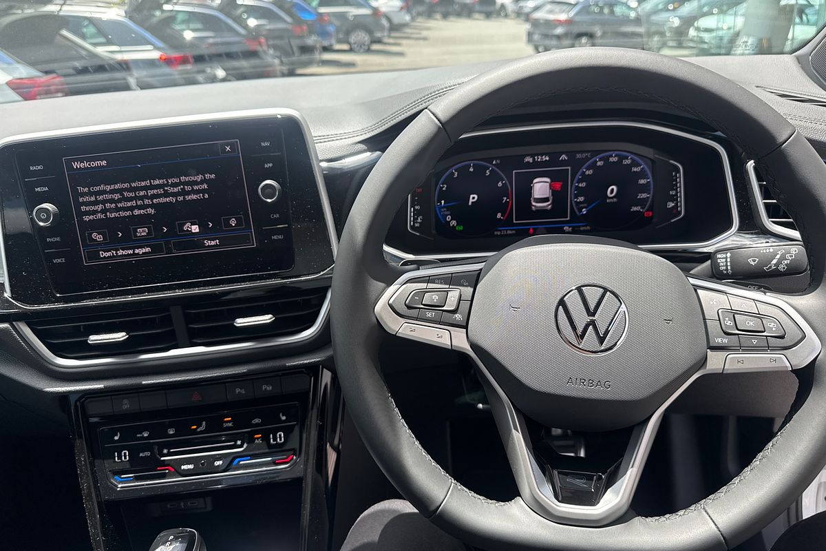 2024 Volkswagen T-Roc 140TSI R-Line D11