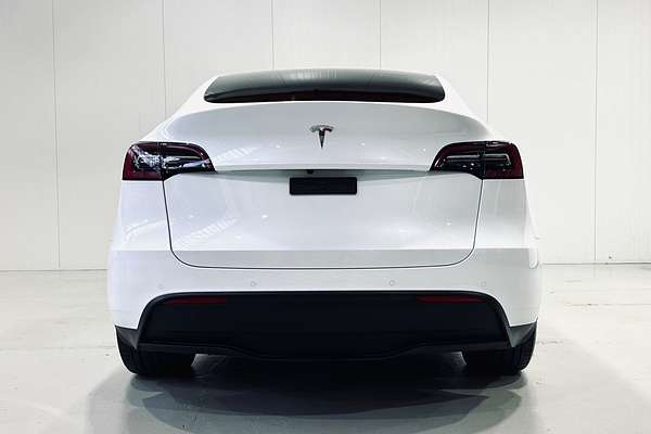 2023 Tesla Model Y Rear-Wheel Drive