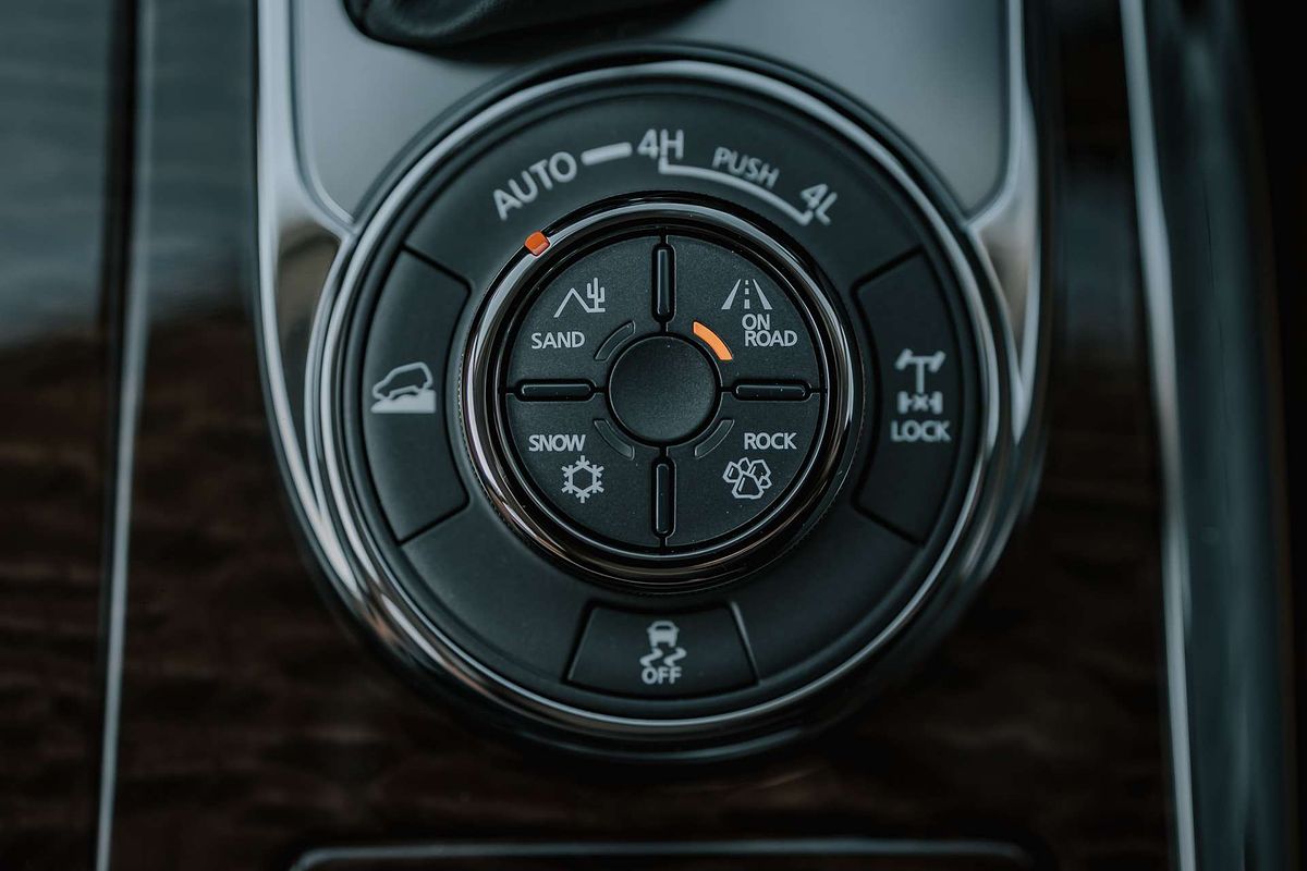 2024 Nissan Patrol Ti-L Y62