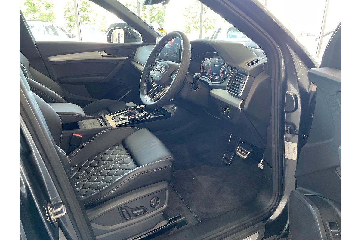2024 Audi Q5 45 TFSI S Line FY