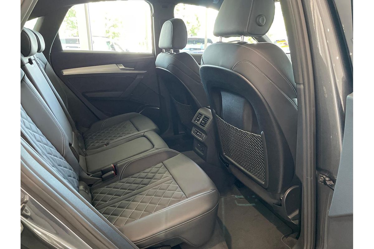 2024 Audi Q5 45 TFSI S Line FY