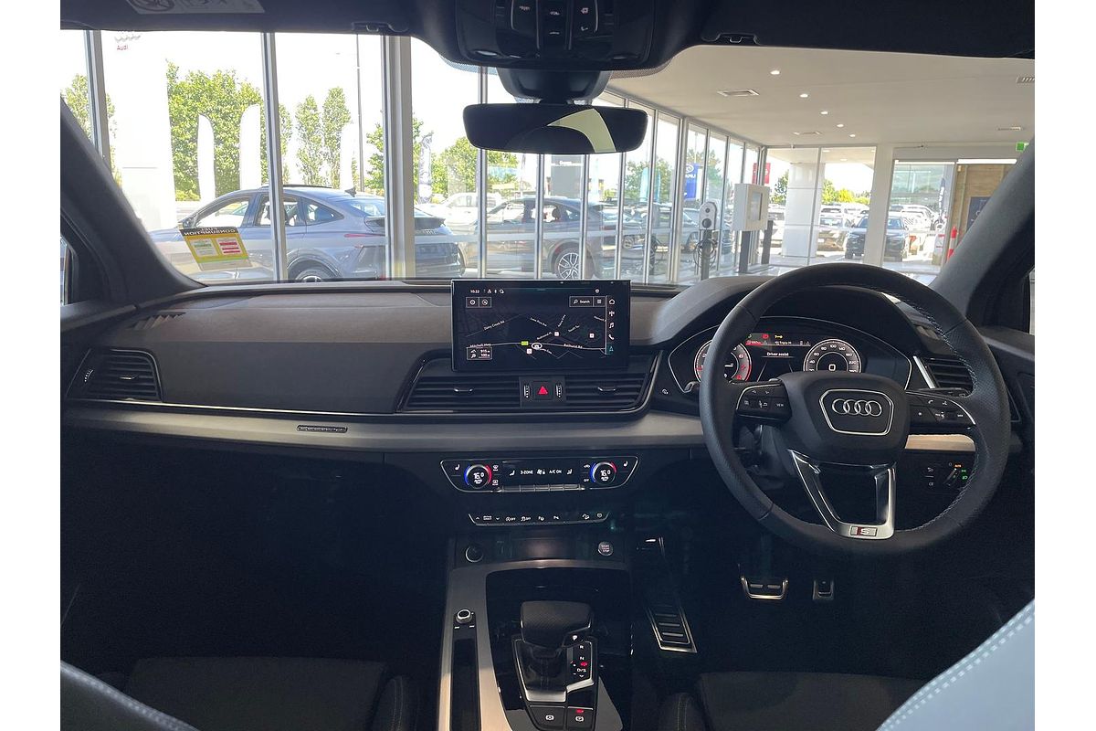 2024 Audi Q5 45 TFSI S Line FY