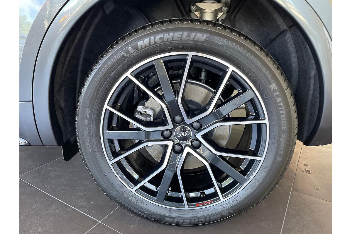 2024 Audi Q5 45 TFSI S Line FY