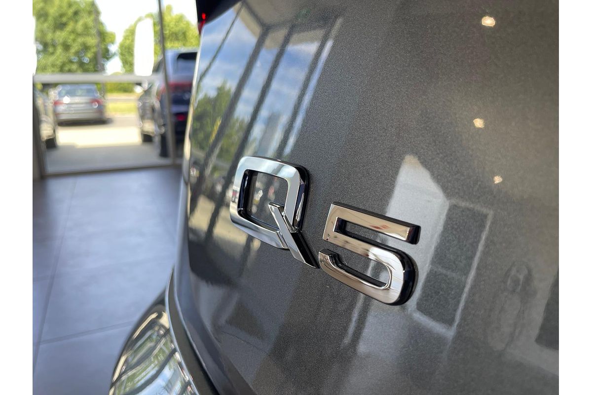 2024 Audi Q5 45 TFSI S Line FY