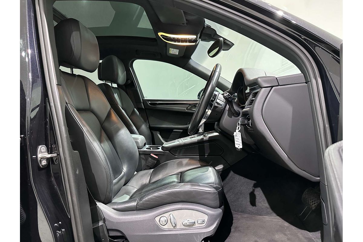 2015 Porsche Macan S 95B