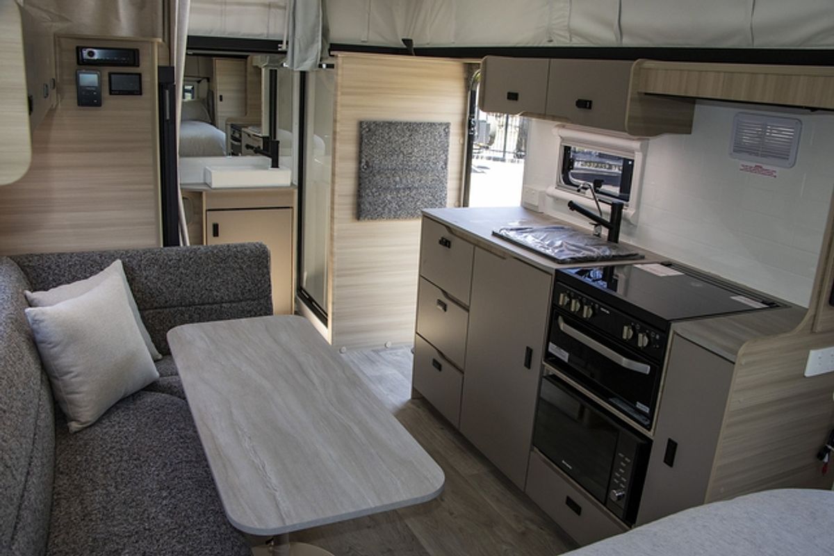 2024 Jayco DISCOVERY POPTOP 17.55-8.OB.DY-MY25