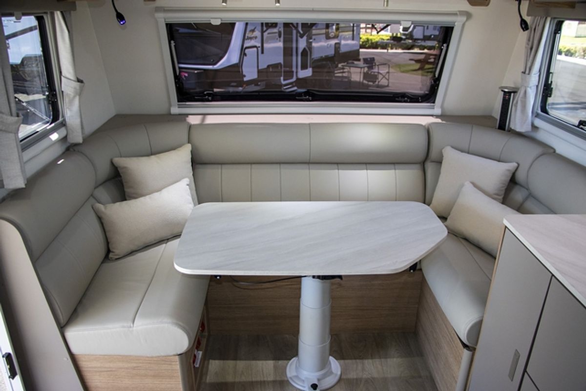 2024 Jayco SILVERLINE CARAVAN 21.65-3.SL-MY25