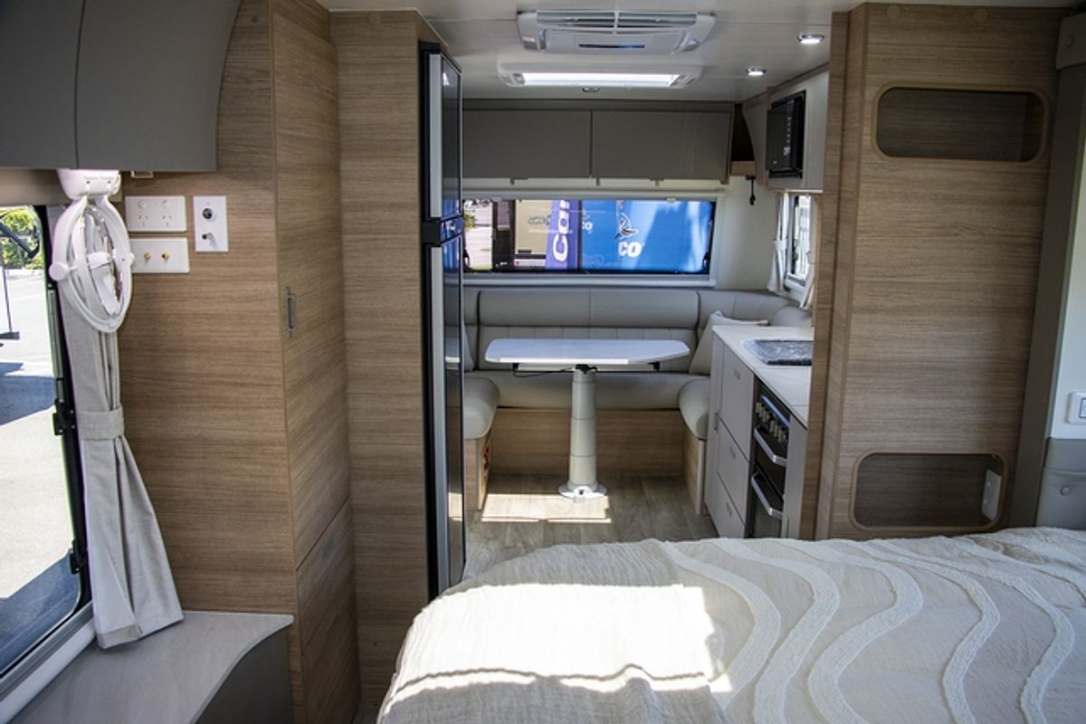 2024 Jayco SILVERLINE CARAVAN 21.65-3.OB.SL-MY25