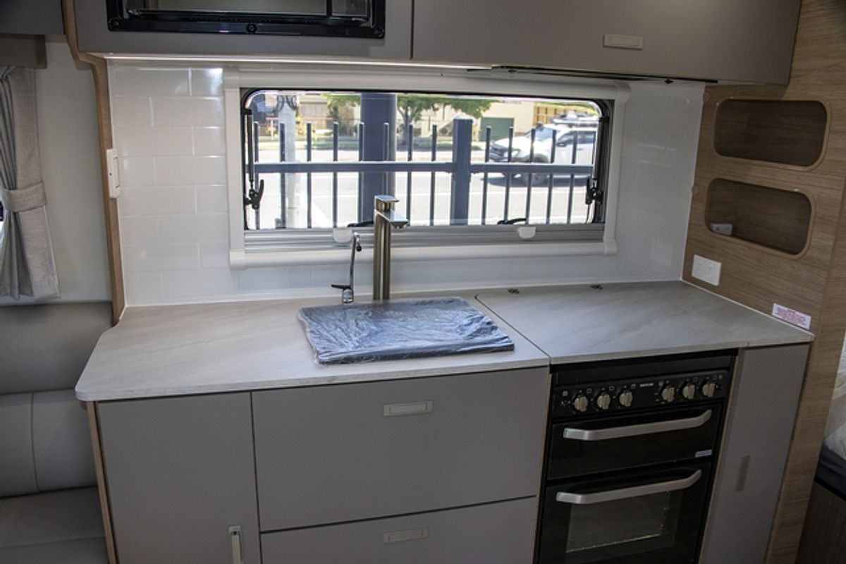 2024 Jayco SILVERLINE CARAVAN 21.65-3.OB.SL-MY25