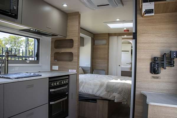 2024 Jayco SILVERLINE CARAVAN 21.65-3.OB.SL-MY25