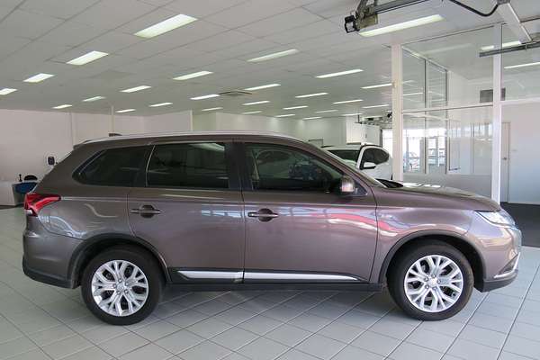 2019 Mitsubishi Outlander ES ZL