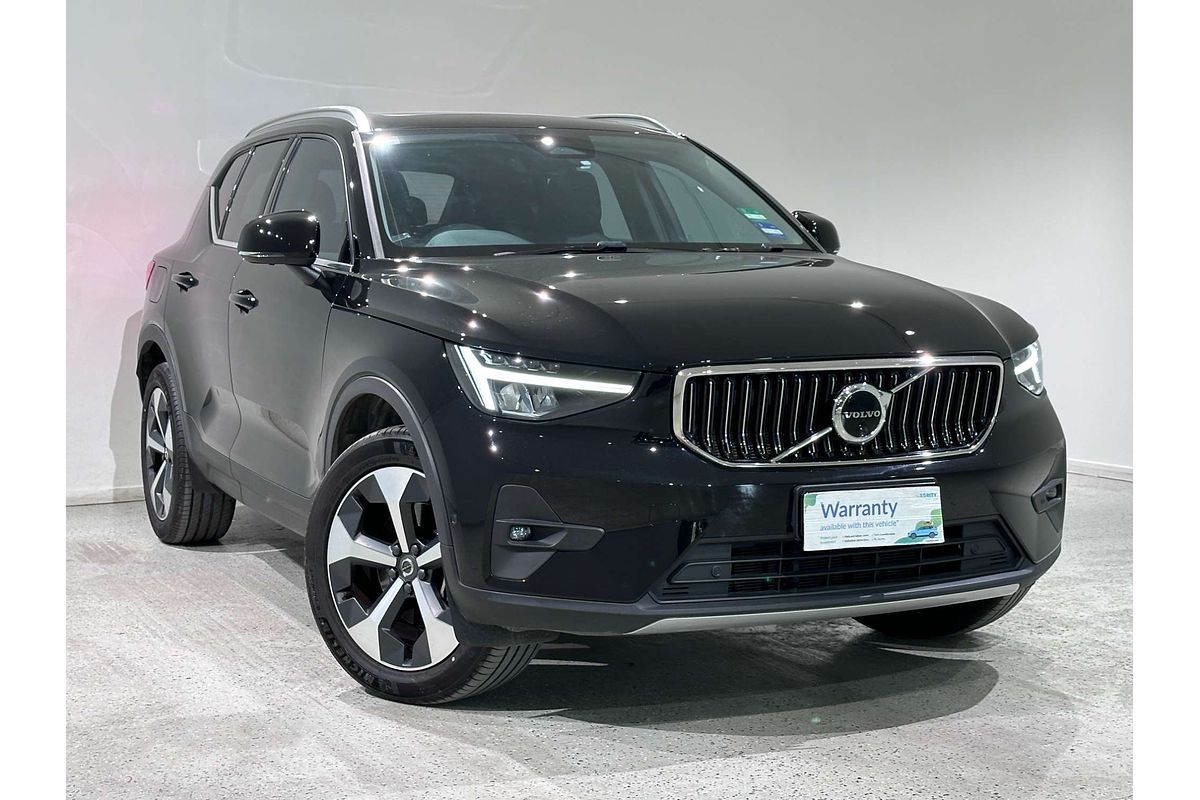2022 Volvo XC40 Ultimate B4 Bright