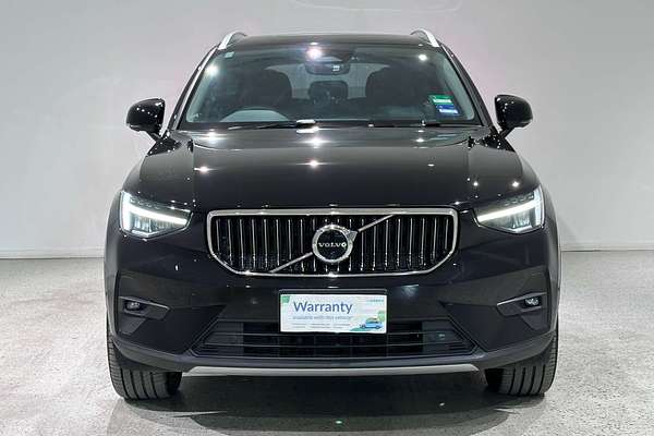 2022 Volvo XC40 Ultimate B4 Bright