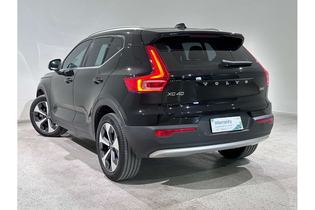 2022 Volvo XC40 Ultimate B4 Bright