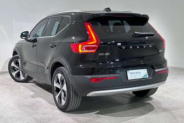 2022 Volvo XC40 Ultimate B4 Bright