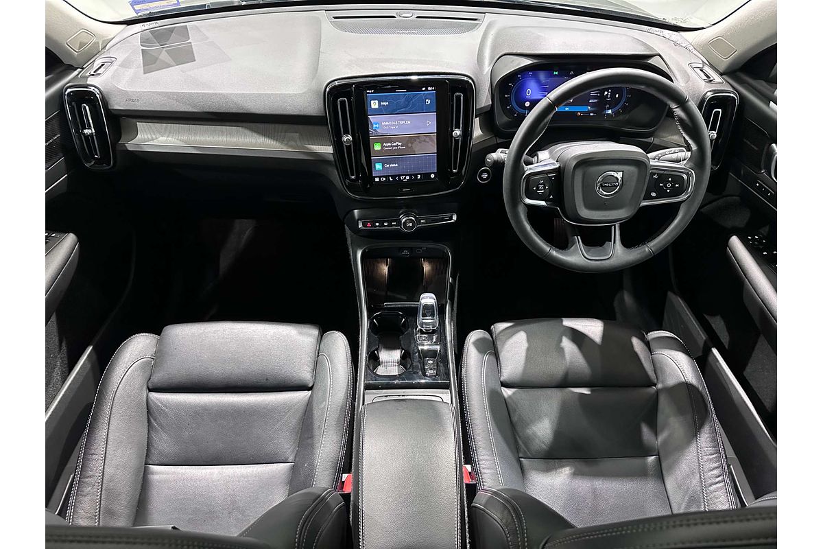 2022 Volvo XC40 Ultimate B4 Bright