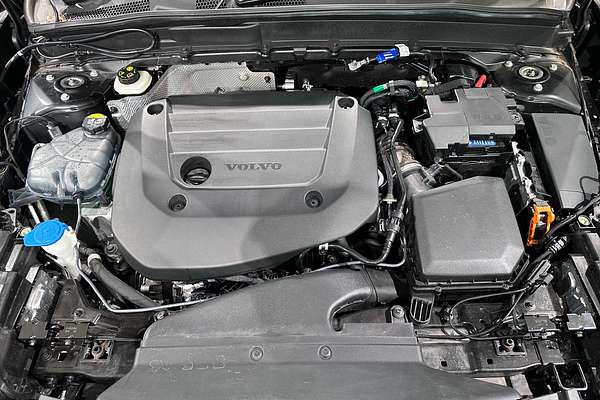 2022 Volvo XC40 Ultimate B4 Bright