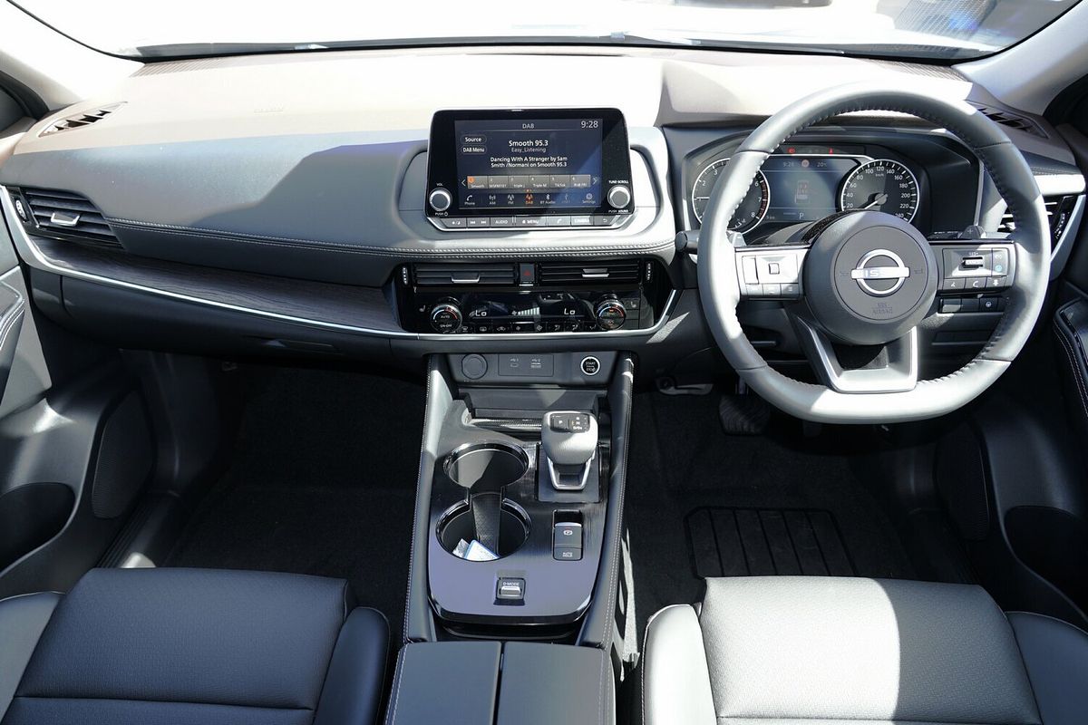 2024 Nissan X-TRAIL ST-L T33