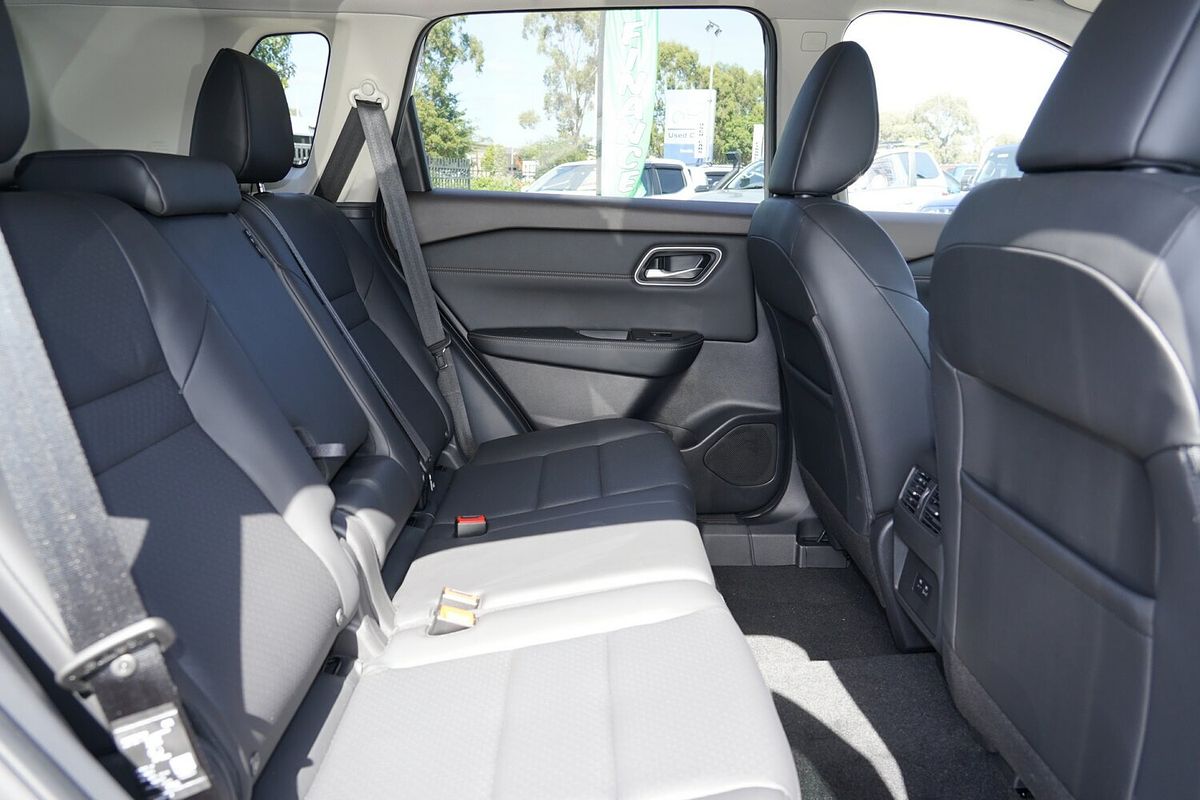2024 Nissan X-TRAIL ST-L T33