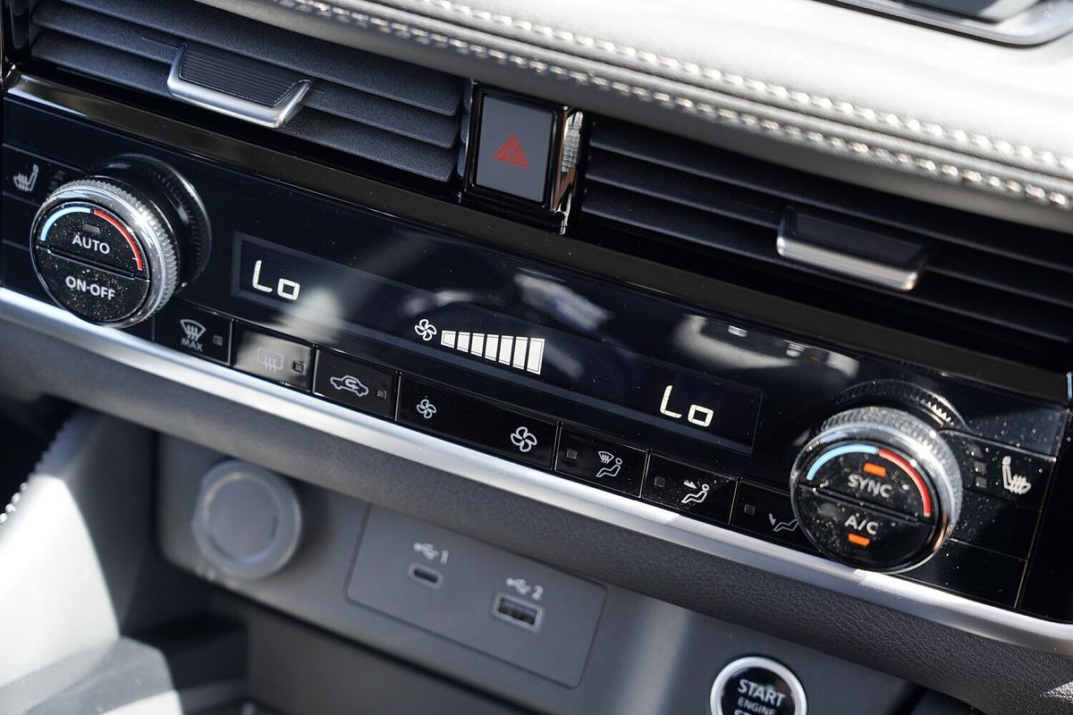 2024 Nissan X-TRAIL ST-L T33