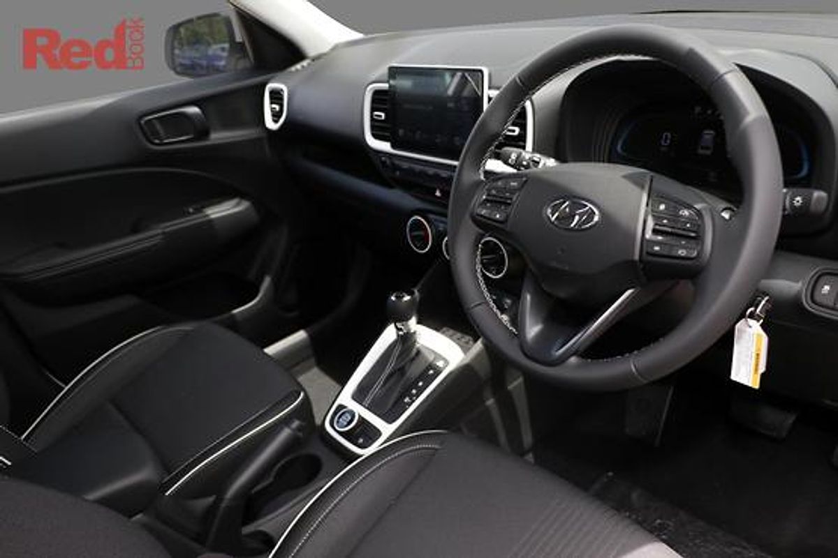 2025 Hyundai Venue Active QX.V5