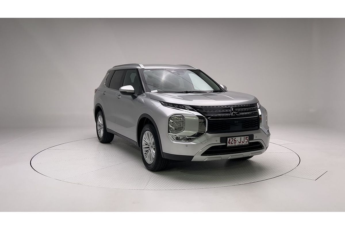 2023 Mitsubishi Outlander LS ZM