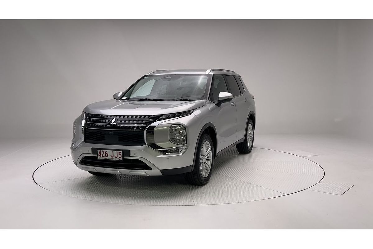 2023 Mitsubishi Outlander LS ZM