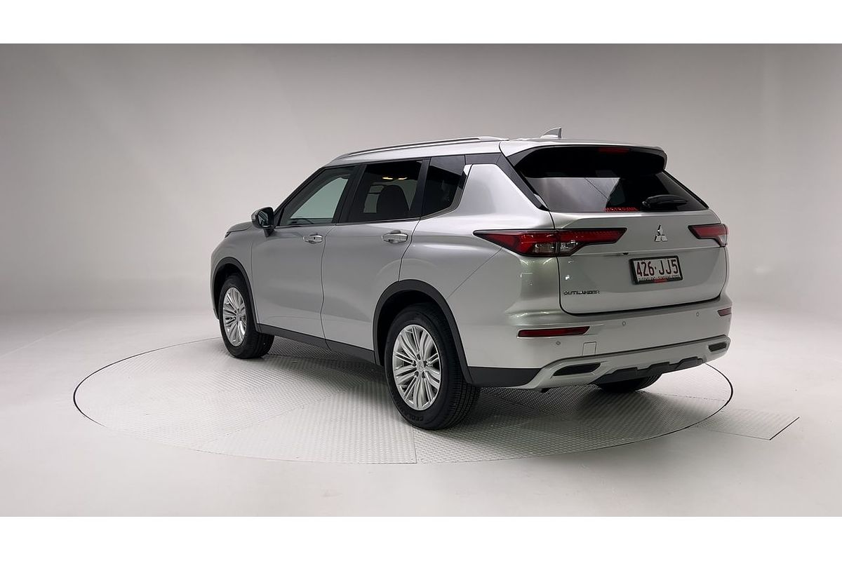 2023 Mitsubishi Outlander LS ZM