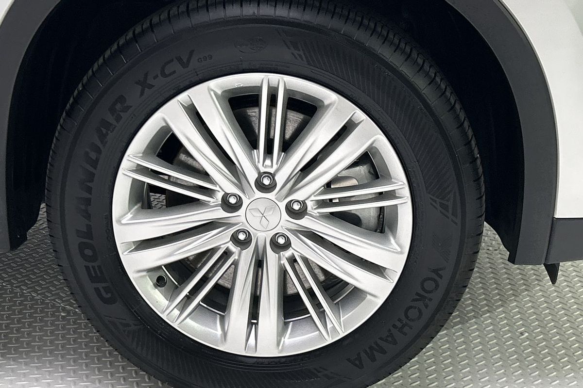 2023 Mitsubishi Outlander LS ZM