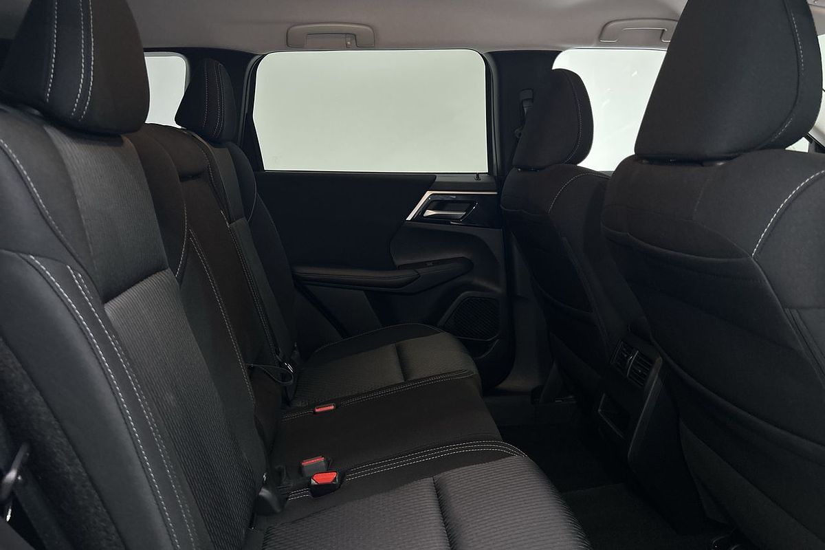 2023 Mitsubishi Outlander LS ZM