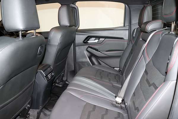 2023 Isuzu D-MAX X-TERRAIN 4X4