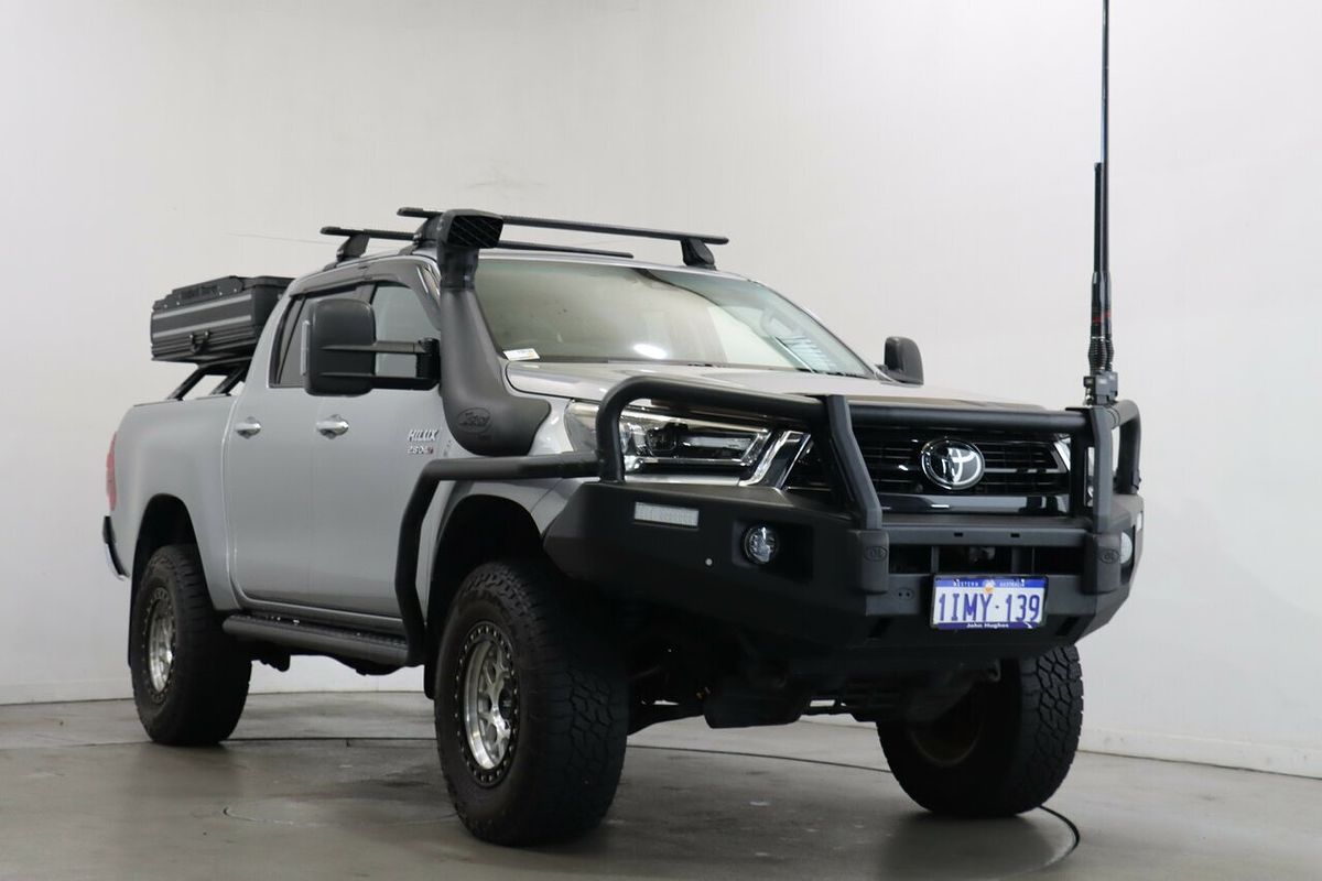 2022 Toyota Hilux SR5 GUN126R 4X4