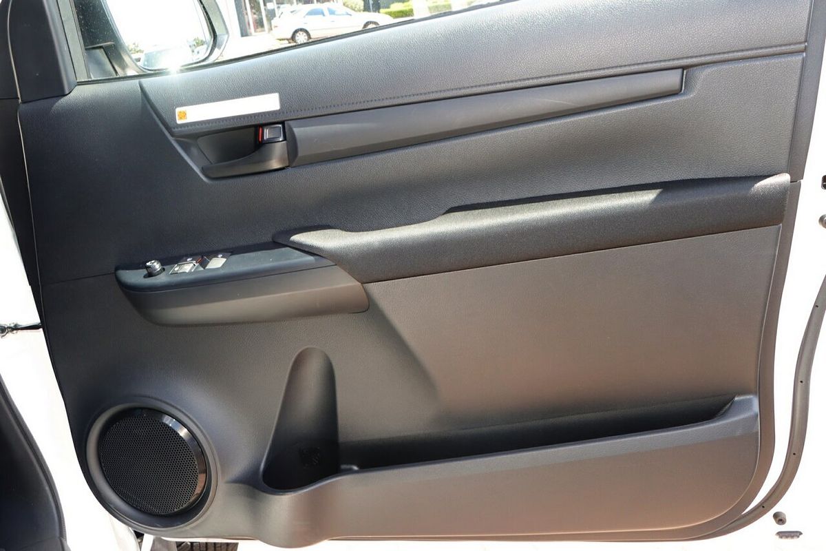 2024 Toyota Hilux SR GUN126R 4X4